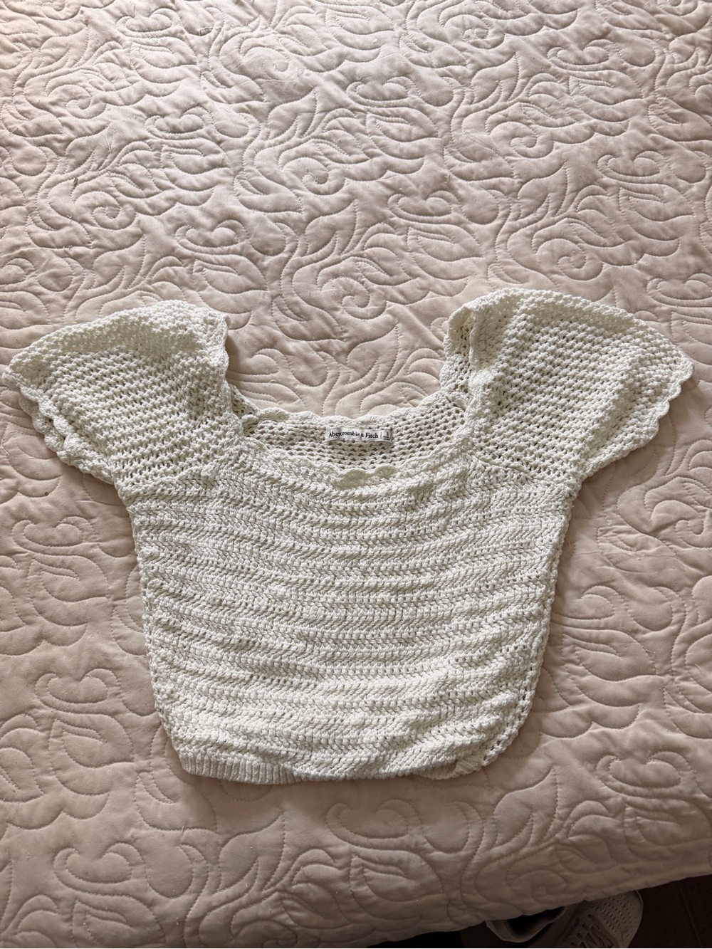 Abercrombie & Fitch white crochet crop top in a S